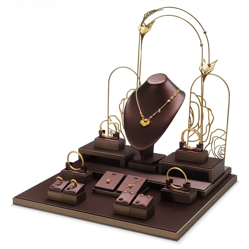 

Brown Brushed Leather Window Jewelry Display Stand Gold Props Jadeite Necklace Bracelet Display Stand Customization