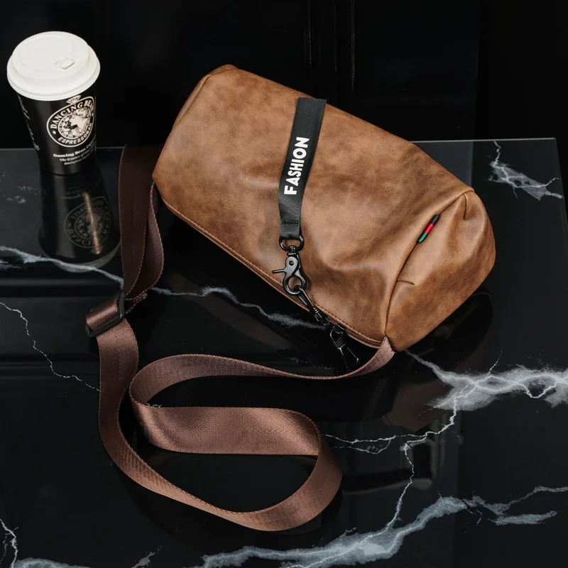 Fashion Design Lightweight Shoulder Bag Men Round Bucket Crossbody Shoulder Bag Mens Bucket Bag High Capacity Messenger Bag 2022