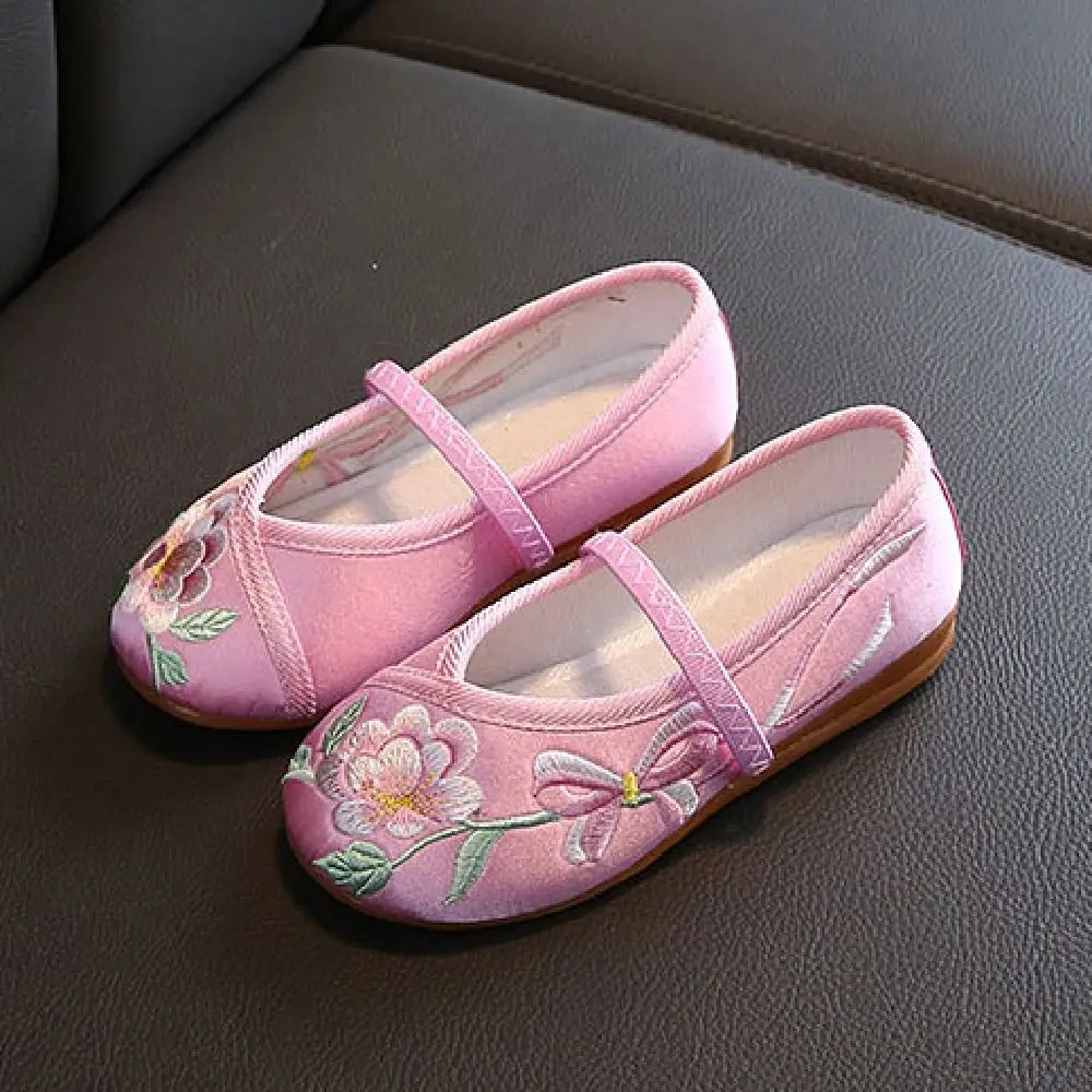 

Chinese Style Girls' Dancing Shoes Soft Sole Wear Resistant Children Hanfu Flat Shoes Non-slip Comfortable Ballet Shoes