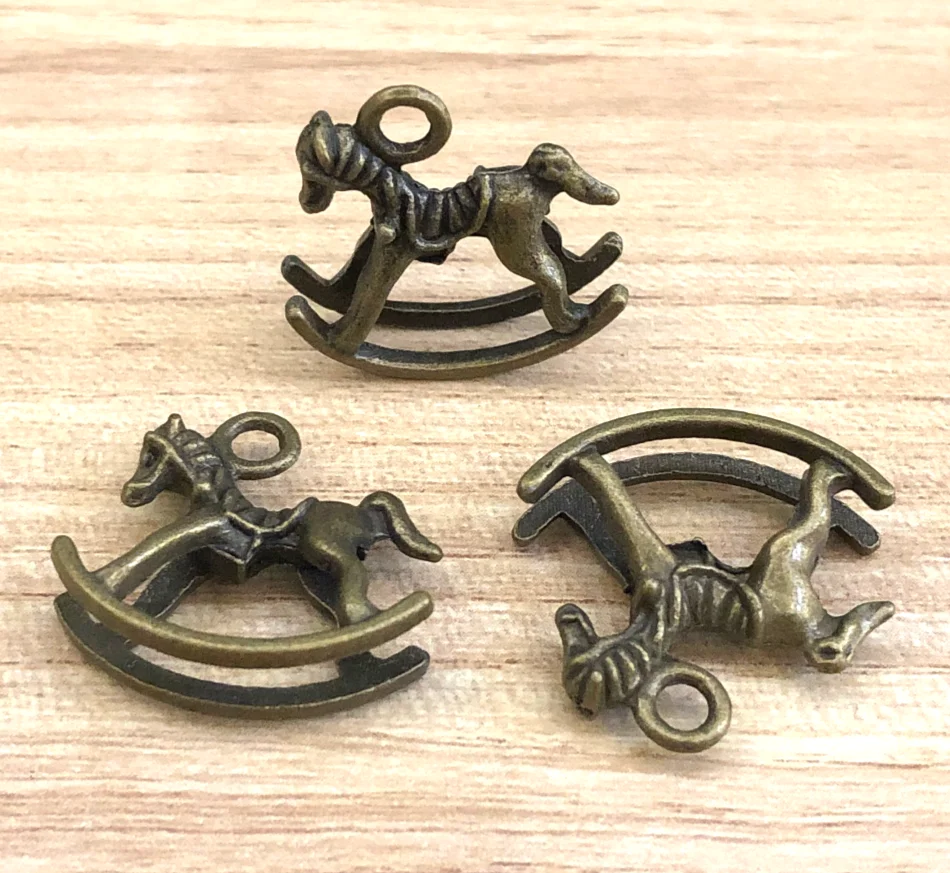 10 szt. zawieszek z metalu stopowego w kolorze postarzanego brązu, ręcznie robione, z motywem konia na biegunach, 20*19,3 mm, HWEF2917, akcesoria DIY