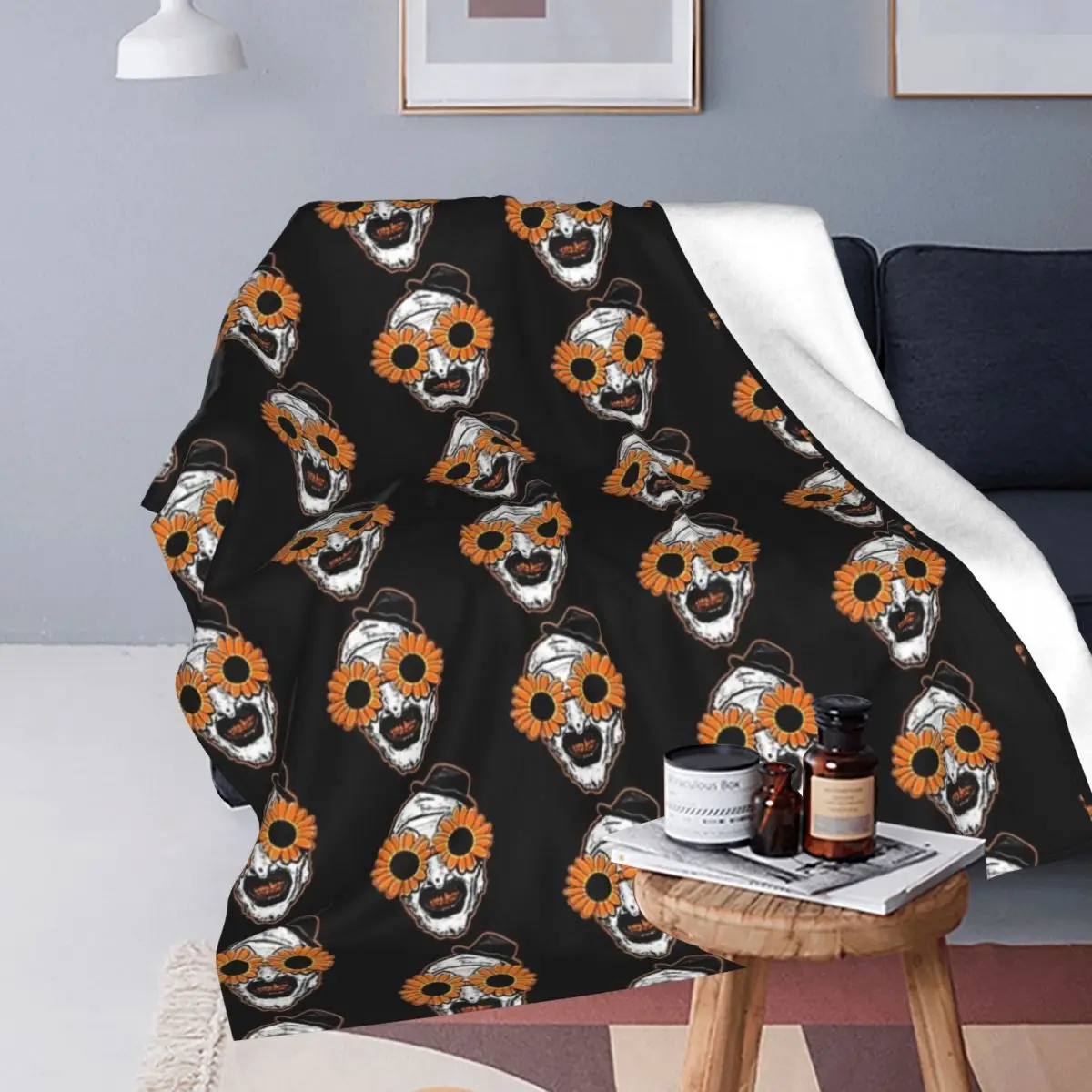 Sunflower Sunglasses Horror Clown Movie Art Terrifier Blanket Soft Flannel Throw Blanket Bedding for Bed Living room Home Sofa