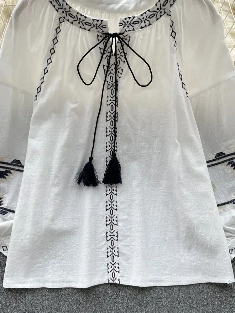 New Women\'s Spring  Autumn Retro Ethnic Style Top Embroidered Round Neck Long Sleeve Blouse Loose Shirt Top D4186