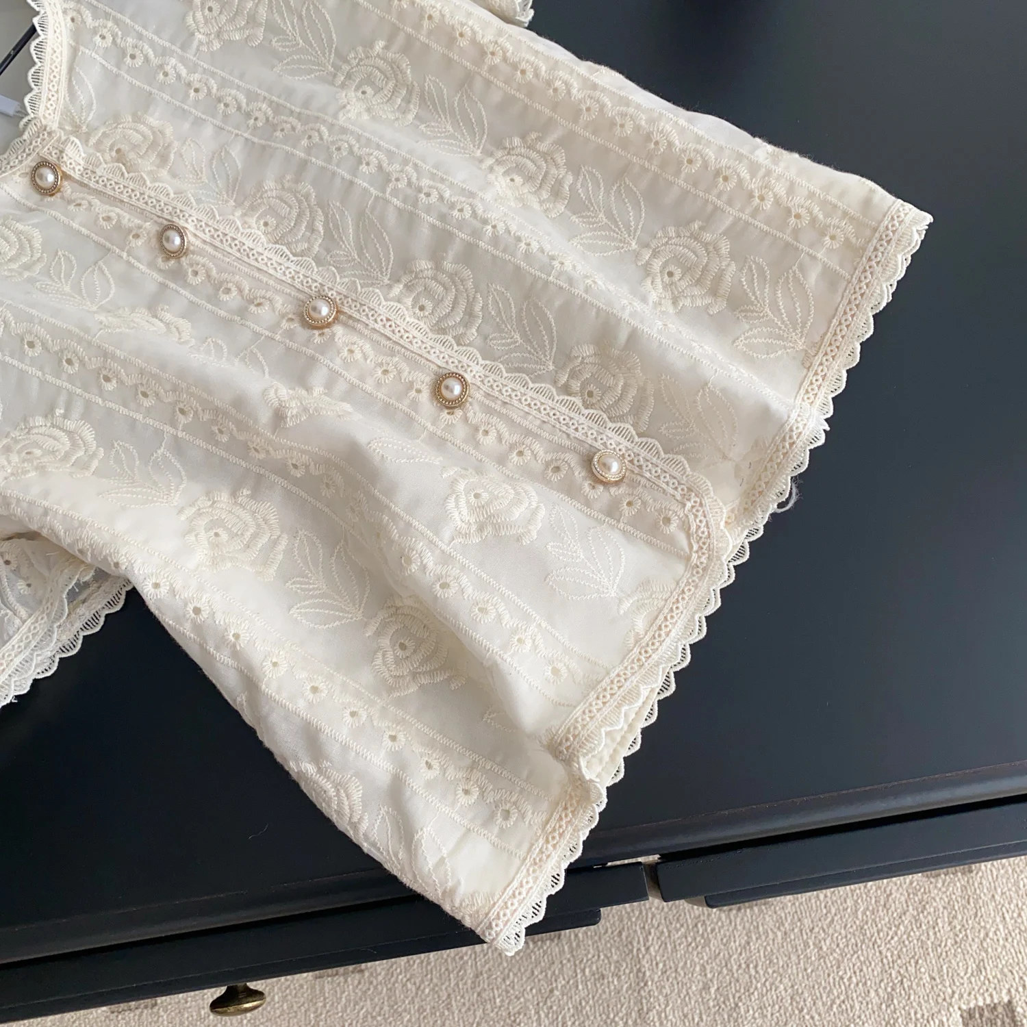 ปักเสื้อผู้หญิงฤดูร้อนใหม่ SLIM FIT แขนสั้นลูกไม้แฟชั่นสตรี Elegant ออกแบบเสื้อ VINTAGE เสื้อเดินทาง