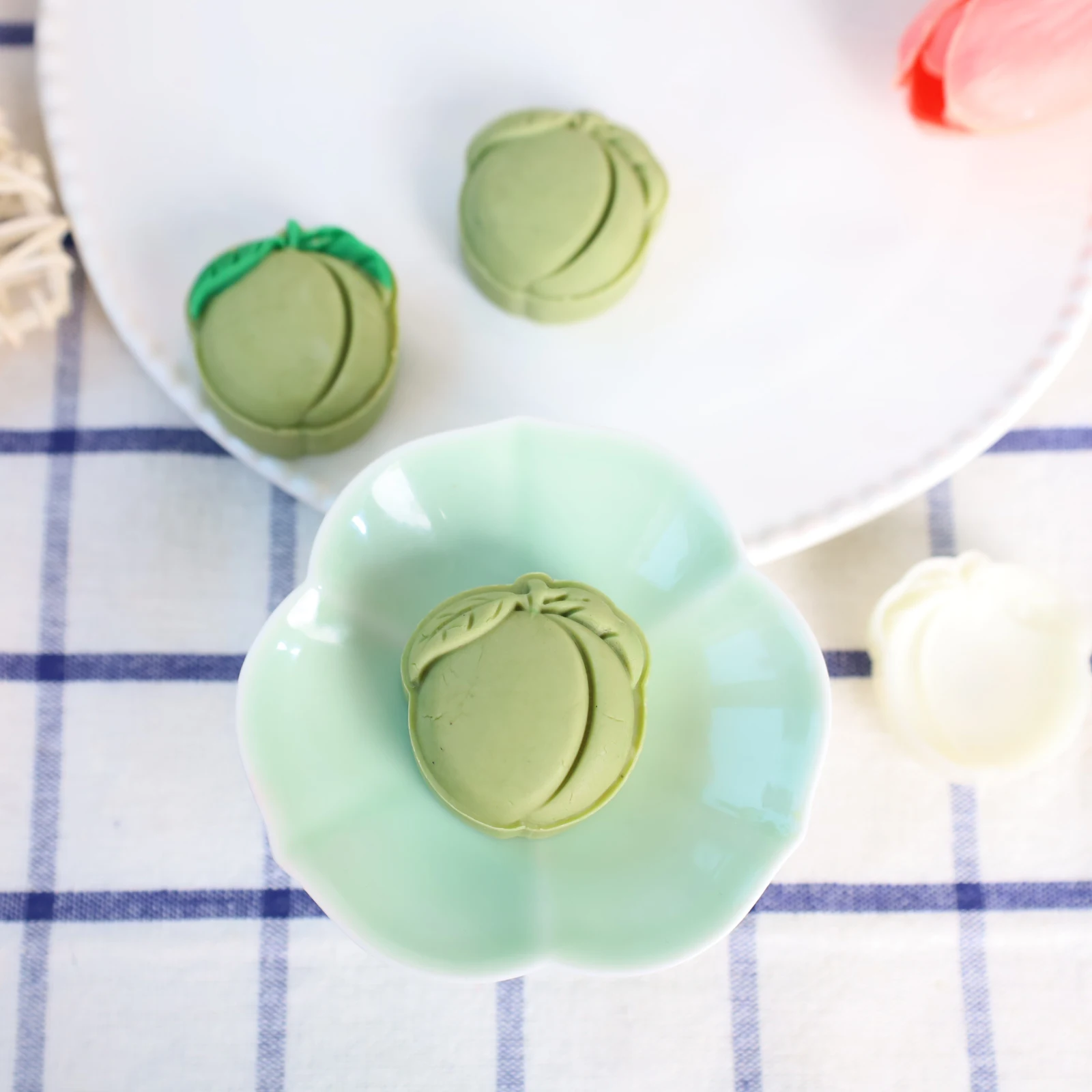 

20g Green Plum Fruit Pattern Shape Moon Cake Plunger Mold Biscuit Stamp Kiuh Lup Chup Pastry Dessert Glue Pudding Baking