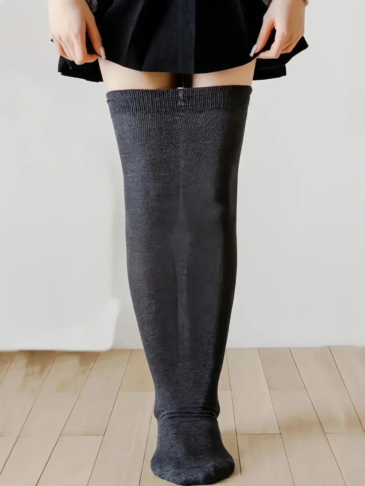 Plus Size XXXXL Woman's Autumn Winter Thick Extra Long Sock Stockings Thigh High Leg Warmers Black White Striped Over Knee Socks