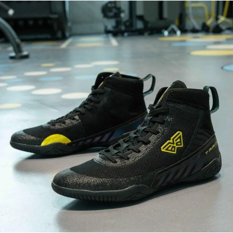 

Classic Brand Unisex Professional Wrestling Shoe Competition Sport Gym Training Shoe Top Quality Mid-Top Boxing Fighting Boots