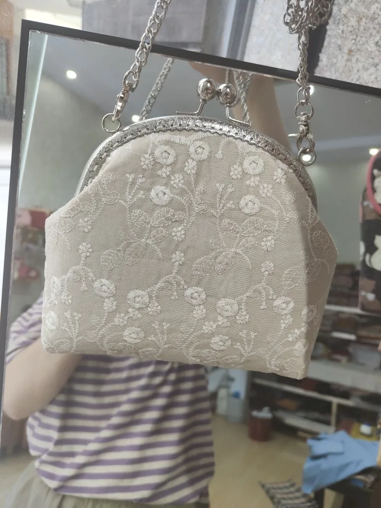 Lost in Vinatge Soft Lace Floral Embroidery Clutch Kiss Lock Bag Snap Closure Clasp Frame Sliver Chain Strap Bridal HandPurse