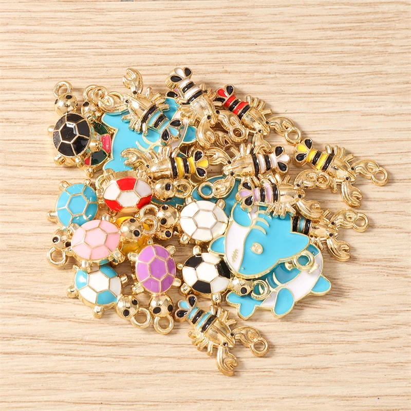 10 Stück niedliche, gemischte Emaille-Anhänger in Form von Schildkröten, Hummern und Haien zum Basteln von Ohrringen, Halsketten und Armbändern, für DIY-Bastelarbeiten und Schmuckzubehör. – Detail 4