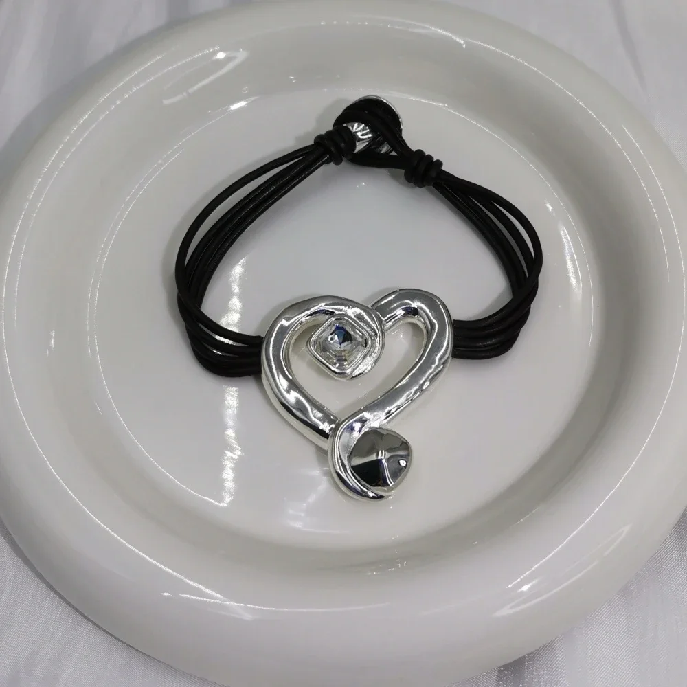 Spanish Summer New Sweet and Spicy Girl Heart shaped White Crystal Leather Rope Bracelet, Women's Accessories, Gift for Friends