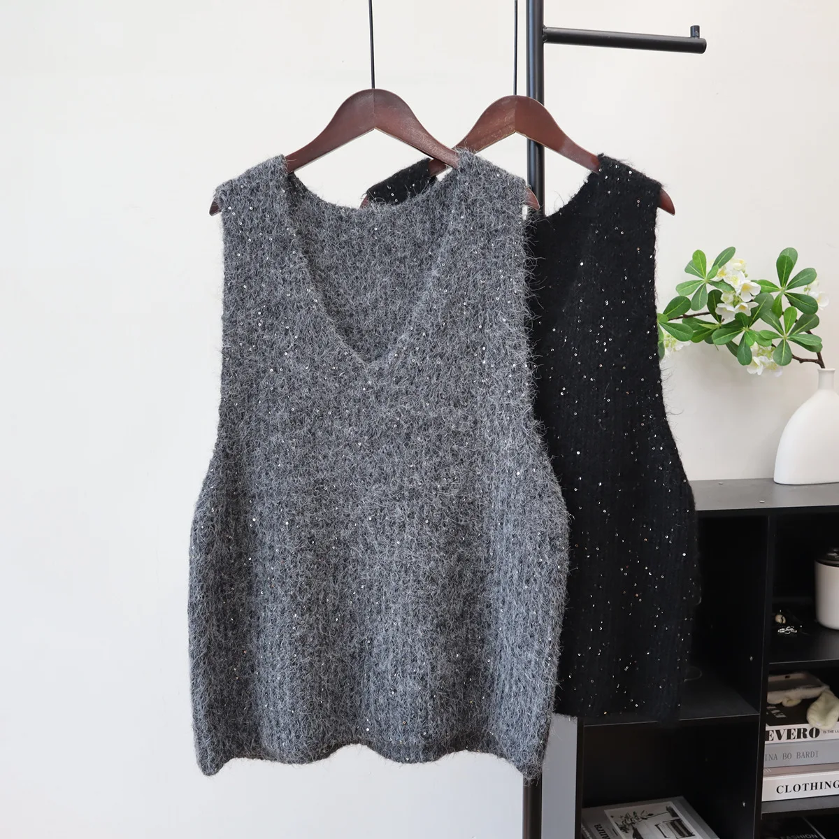 Solide femmes pull gilet manteaux paillettes pardessus sans manches col en V pull épais coupe ample bureau dame décontracté 2025 automne hiver