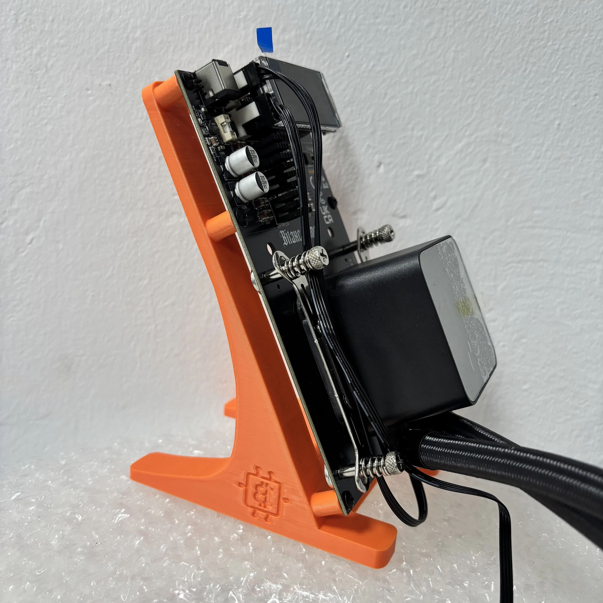 المنتج الأكثر مبيعًا NerdQaxe ++ Hydro 4.8Th/s 78W تبريد المياه يمنع ارتفاع درجة الحرارة BTC تعدين التعدين