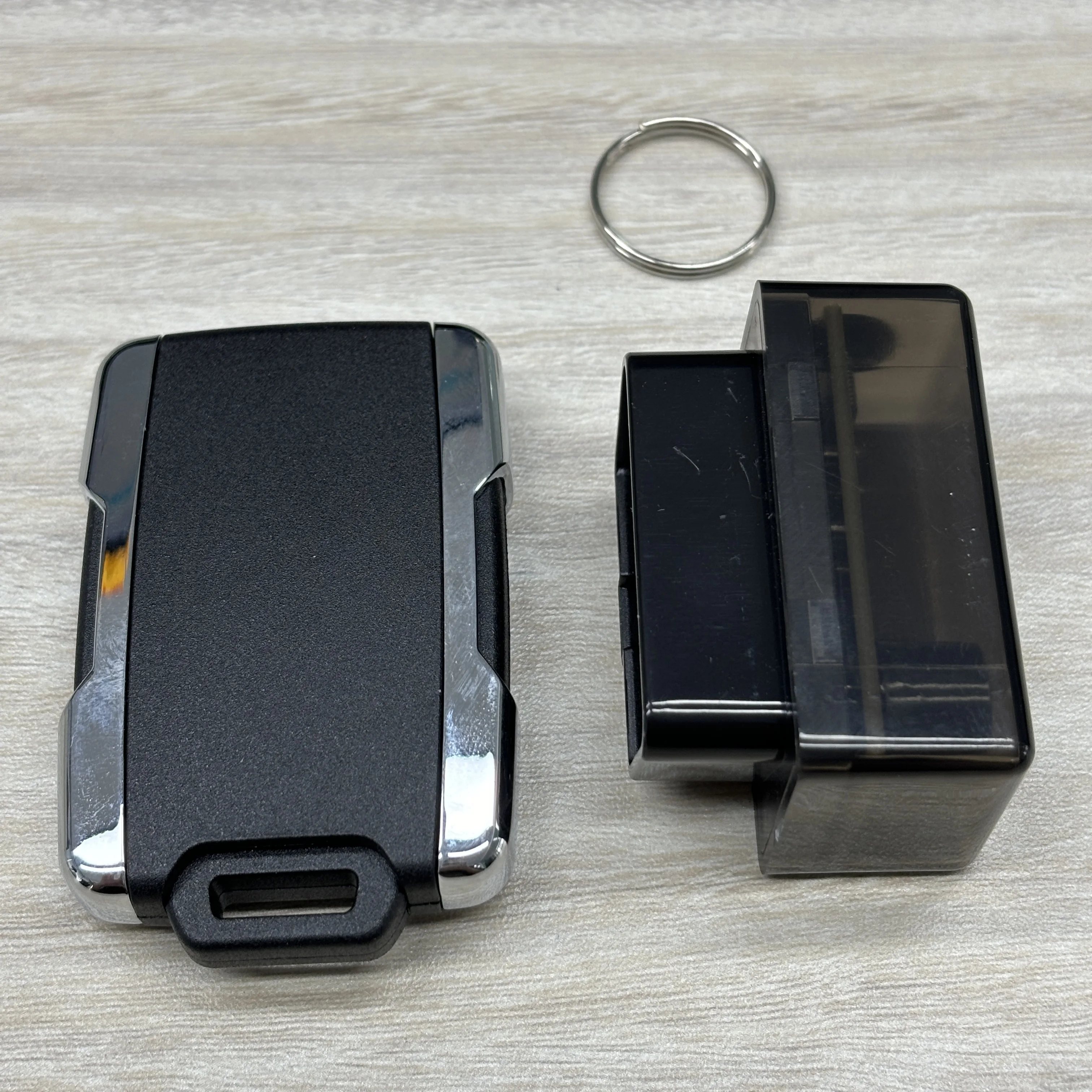 مجموعة Obd لسيارة شيفروليه GMC3+1 مفتاح بعيد 315 تردد M3N32337100 إطار فضي مع رقم. 2 مبرمج obd: J103+OBD-02