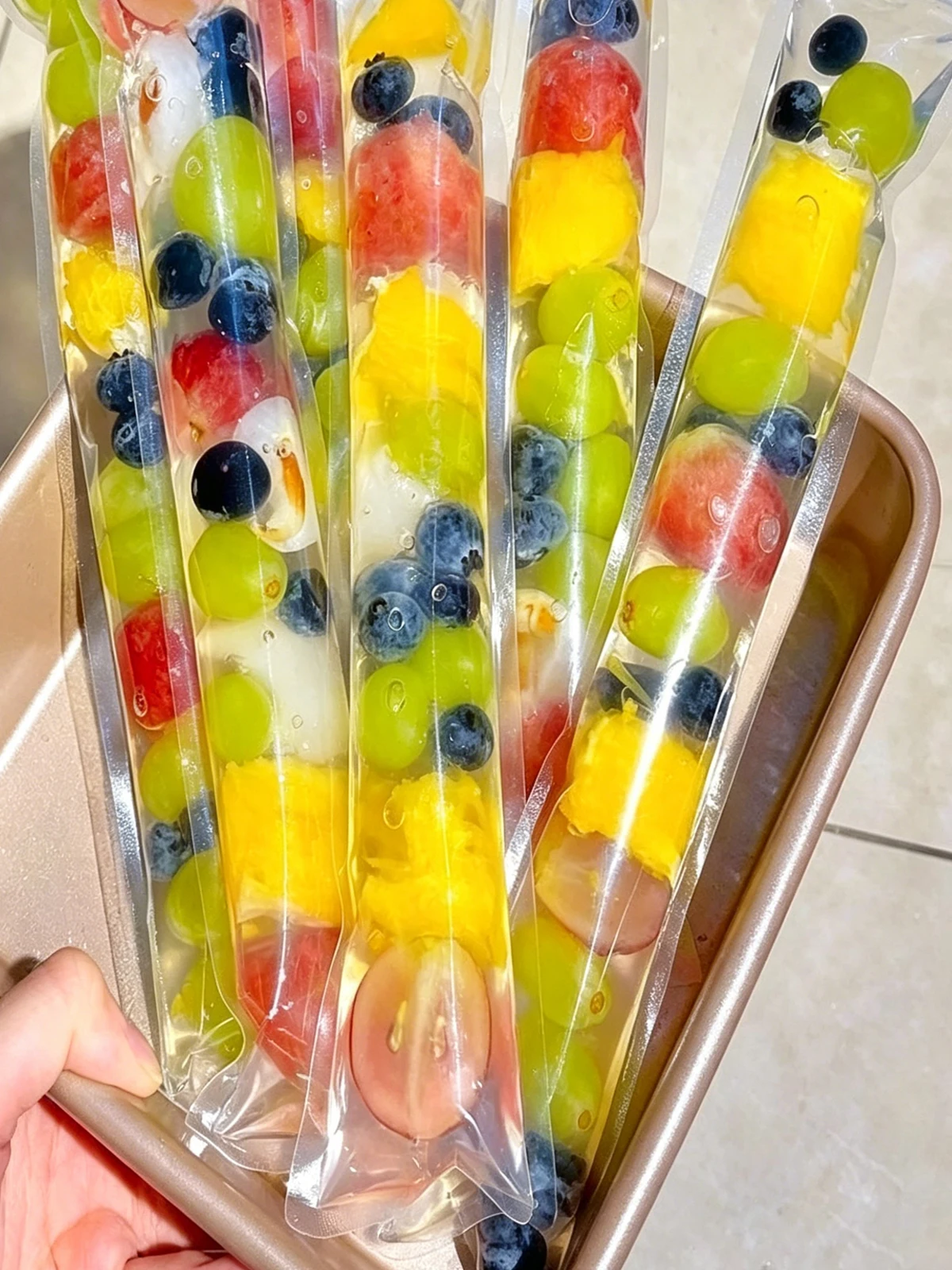 10/50/100 fruit pudding molds, Sumed/Froze- disposable popsicle bags, DY homemade crushed ice bags, PpamPpSef-Seag bags, vegetable juice puree bags, low-temperature sales homemade bags, Patchen gift bags.   Disposable