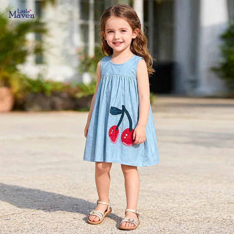 

Повседневное платье для девочек с фруктовым принтом и карманами, игривый и практичный наряд для повседневных приключений