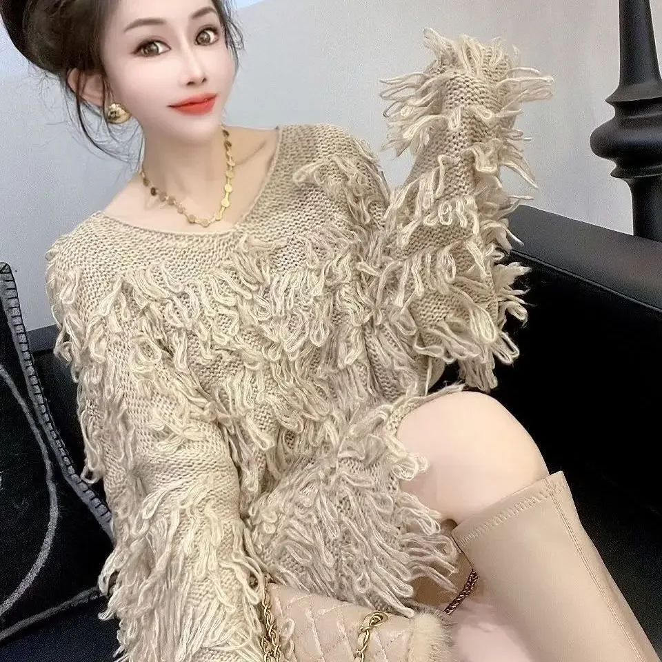 2024 Winter New Fashion Retro Hong Kong Style V-neck Sweater for Women European Autumn/Winter New Loose Knitted Top with Tassel