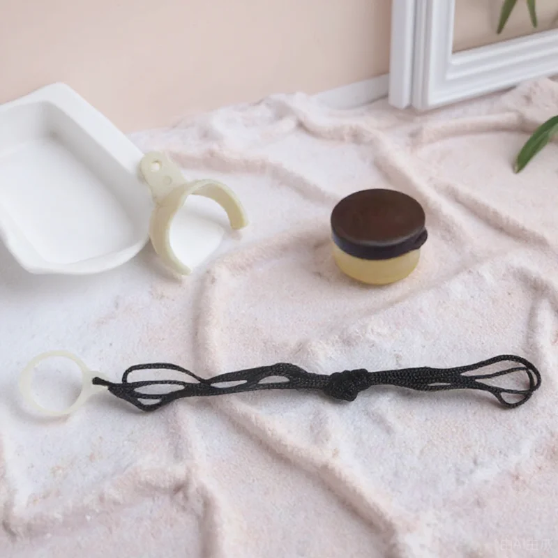 

1 Set Clarinet Thumb Rest Cushion Comfortable Support Pad Easy Install Plastic Finger Cover Instrument Part Sleeve Pad