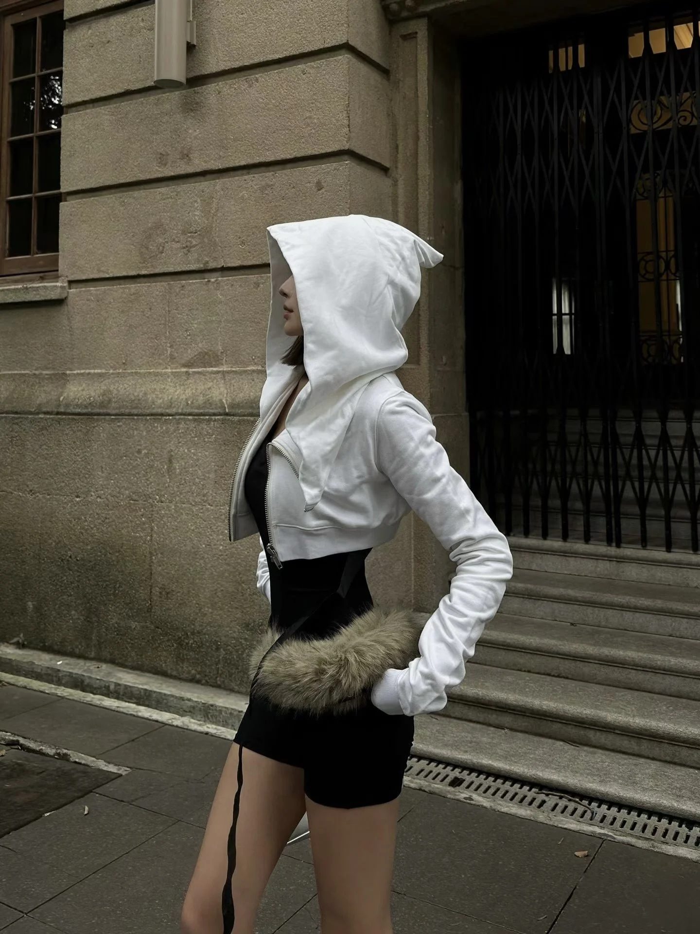 

Однотонная женская толстовка на молнии с капюшоном-колпаком, приталенная, модная, для повседневной носки