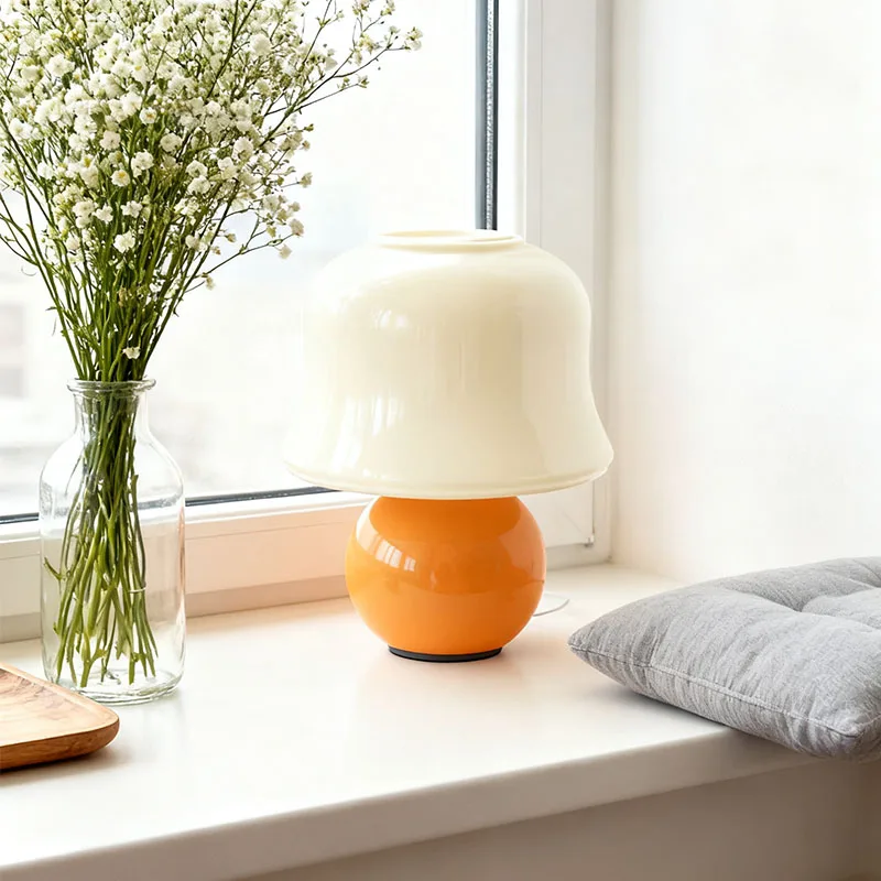 北欧ニッチマッシュルーム二層デスクランプ、芸術的なデザイン、勉強用のコーナー装飾ライト、クリエイティブな照明デスクランプ