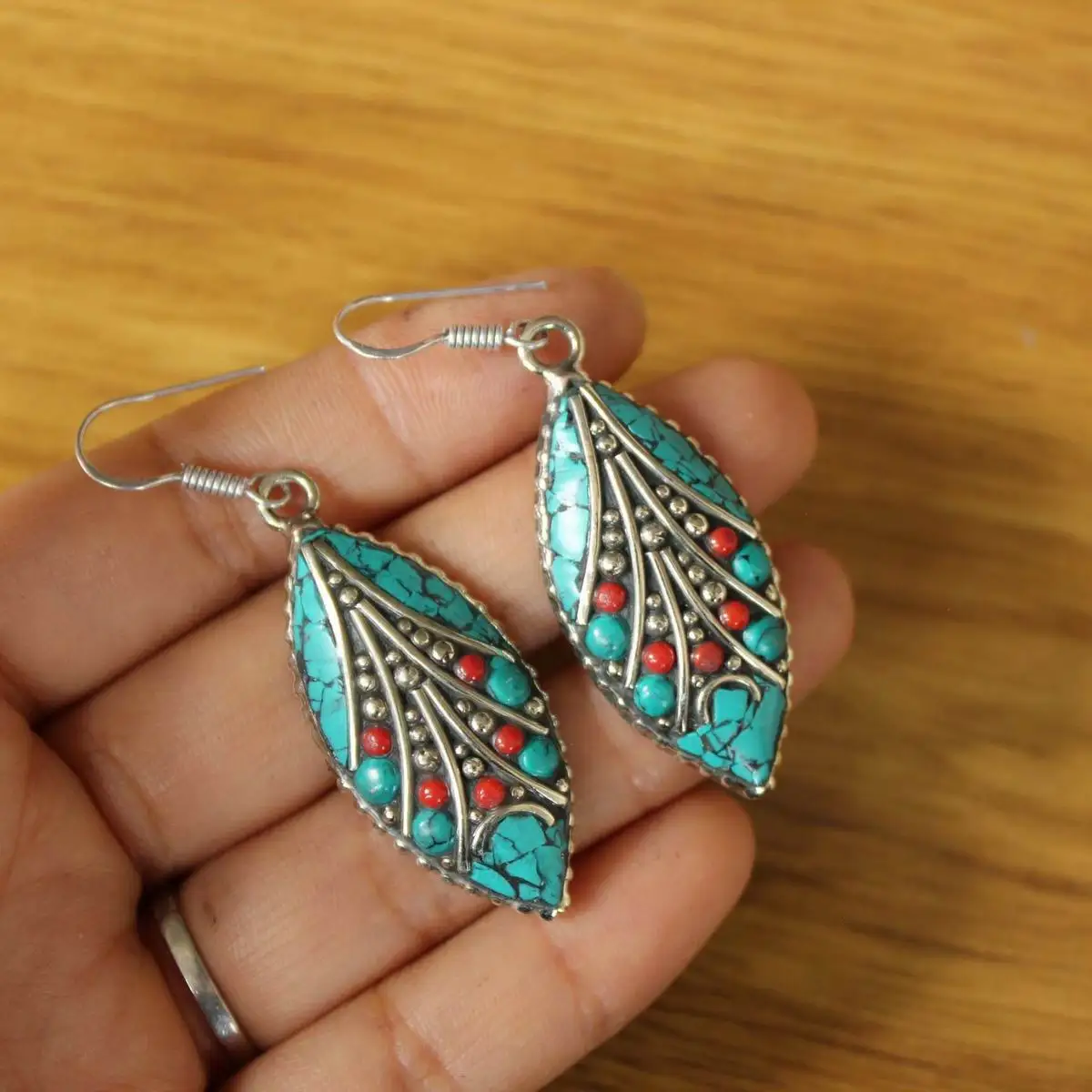 ER205 Ethnic Tibetan Silver Turquoises Stone Leaf Dangle Earring