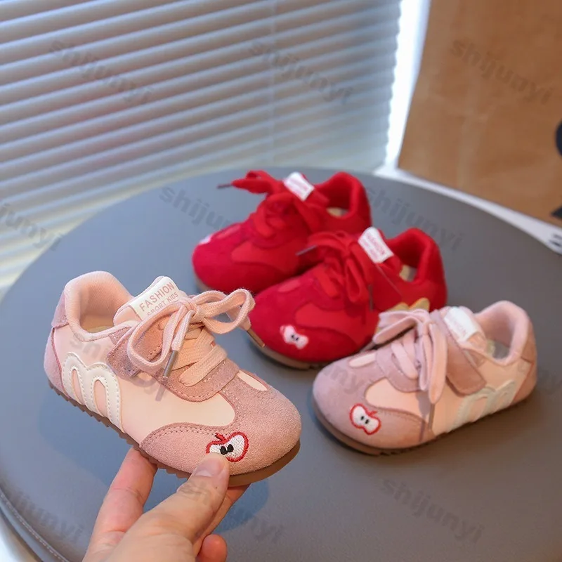 

Осенние детские повседневные кроссовки, новинка 2023 года, уличная обувь на плоской подошве для мальчиков и девочек, классическая модная детская спортивная обувь в стиле ретро на мягкой подошве для бега