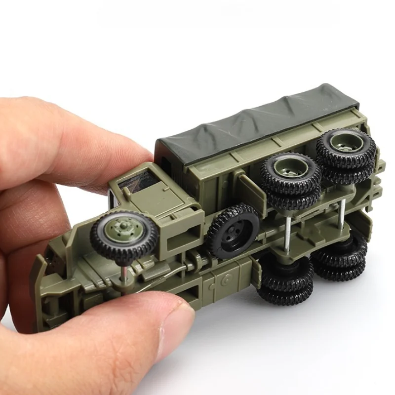 1/72 الولايات المتحدة M35 شاحنة عسكرية السوفياتي BTR 80 بعجلات مركبة مدرعة خالية من الغراء البلاستيك تجميع لعبة مجسمة للسيارة