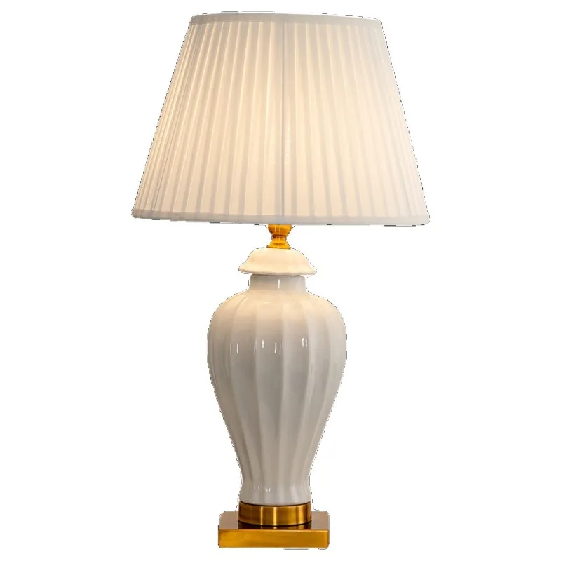 

White American simple living room ceramic table lamp European bedroom bedside lamp study hotel model room lamp