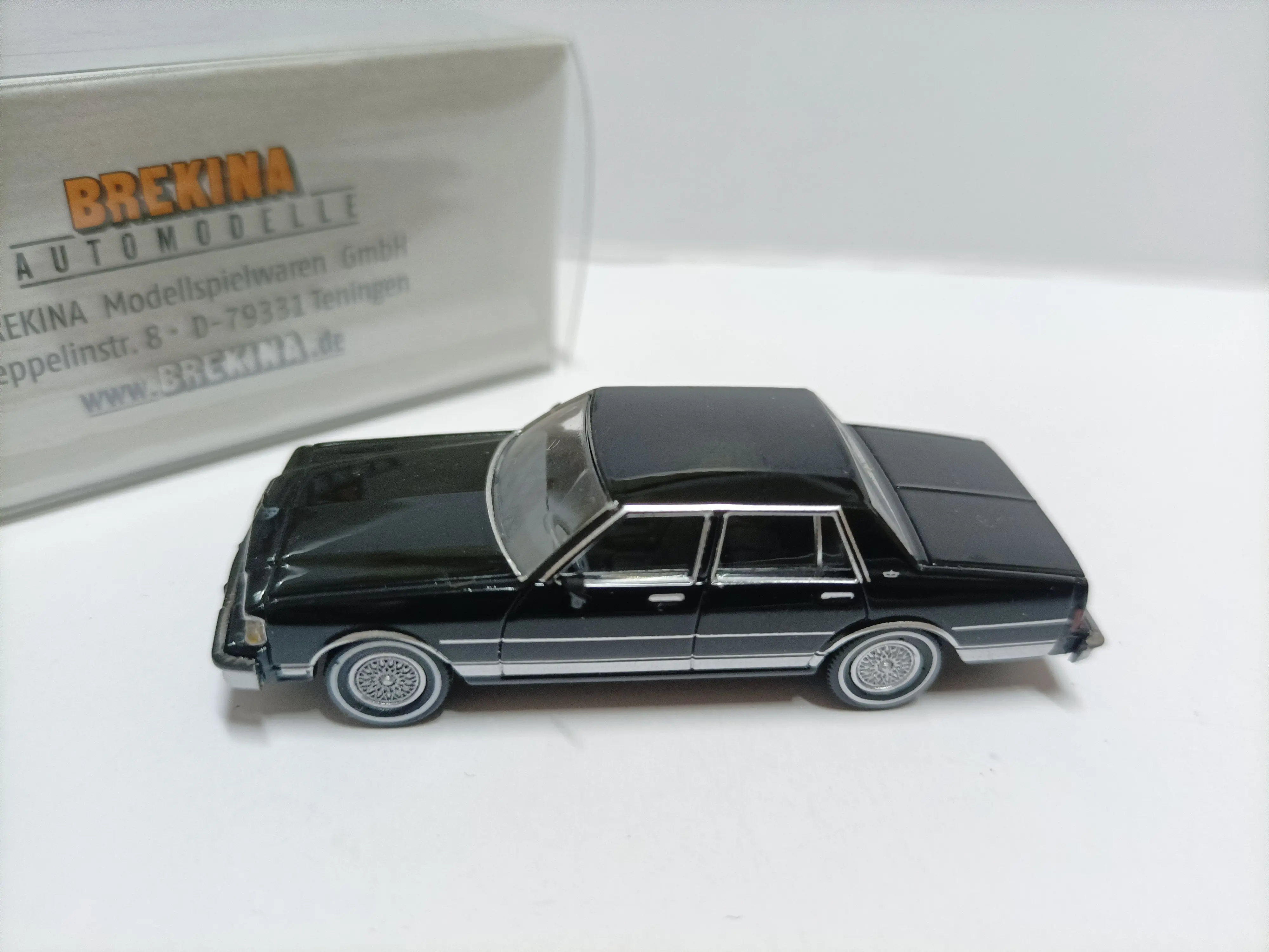 Brekina 1:87 Caprice 1987 Vintage Car Simulation Limited Edition Resin Metal Static Car Model Toy Gift