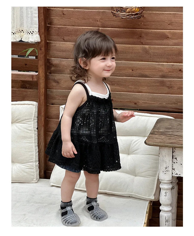 

Infant and toddler foreign style small set 2025 summer baby hollow outer blouse newborn outing clothes three-piece set
