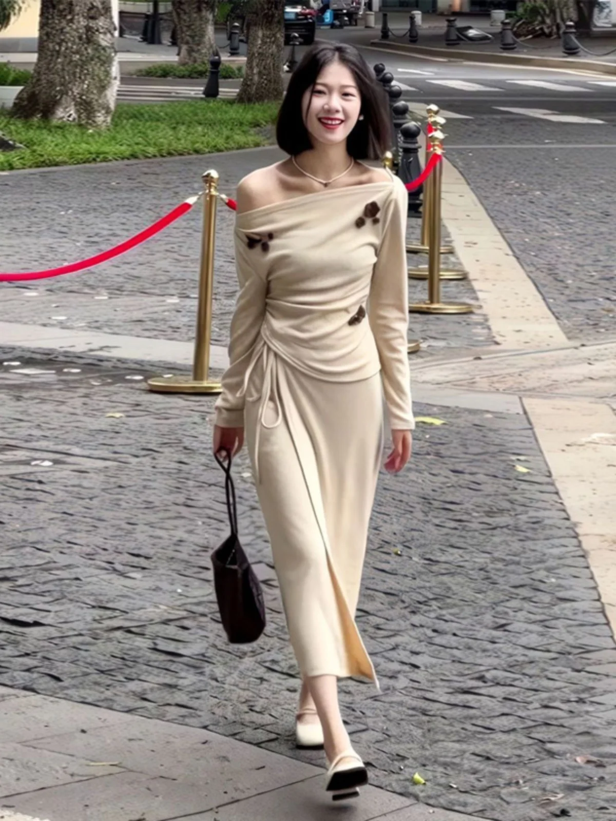 

Spring New Style Sweet Elegant 3D Flower Embellished One Shoulder Top And Skirt Set Women's Fashionable Two-Piece Ensemble