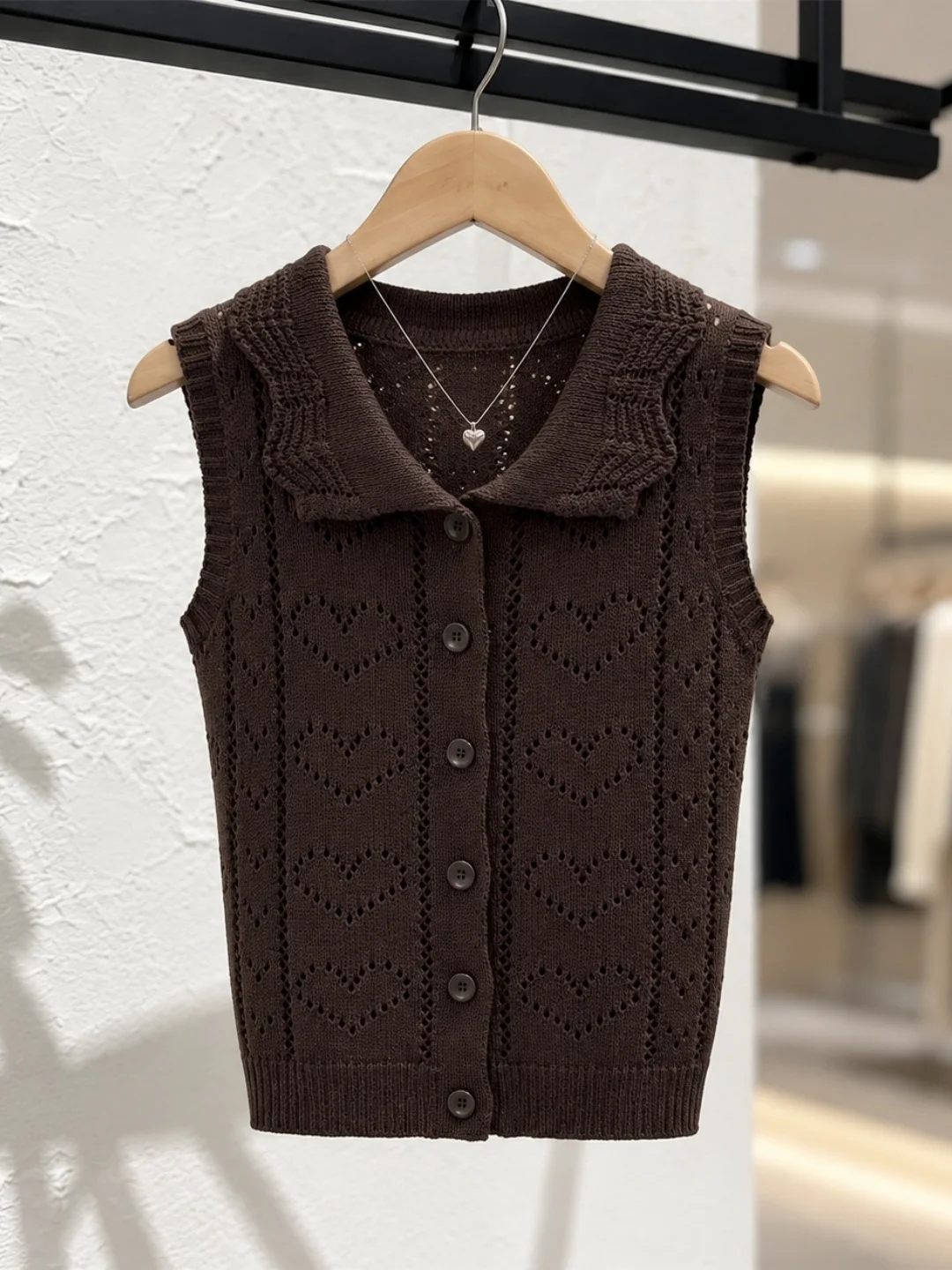

Korean Style Ice Silk Knitted Top Hollow out Single Button Design Summer Commute Women's Sleeveless Vest Versatile Casual Fas...