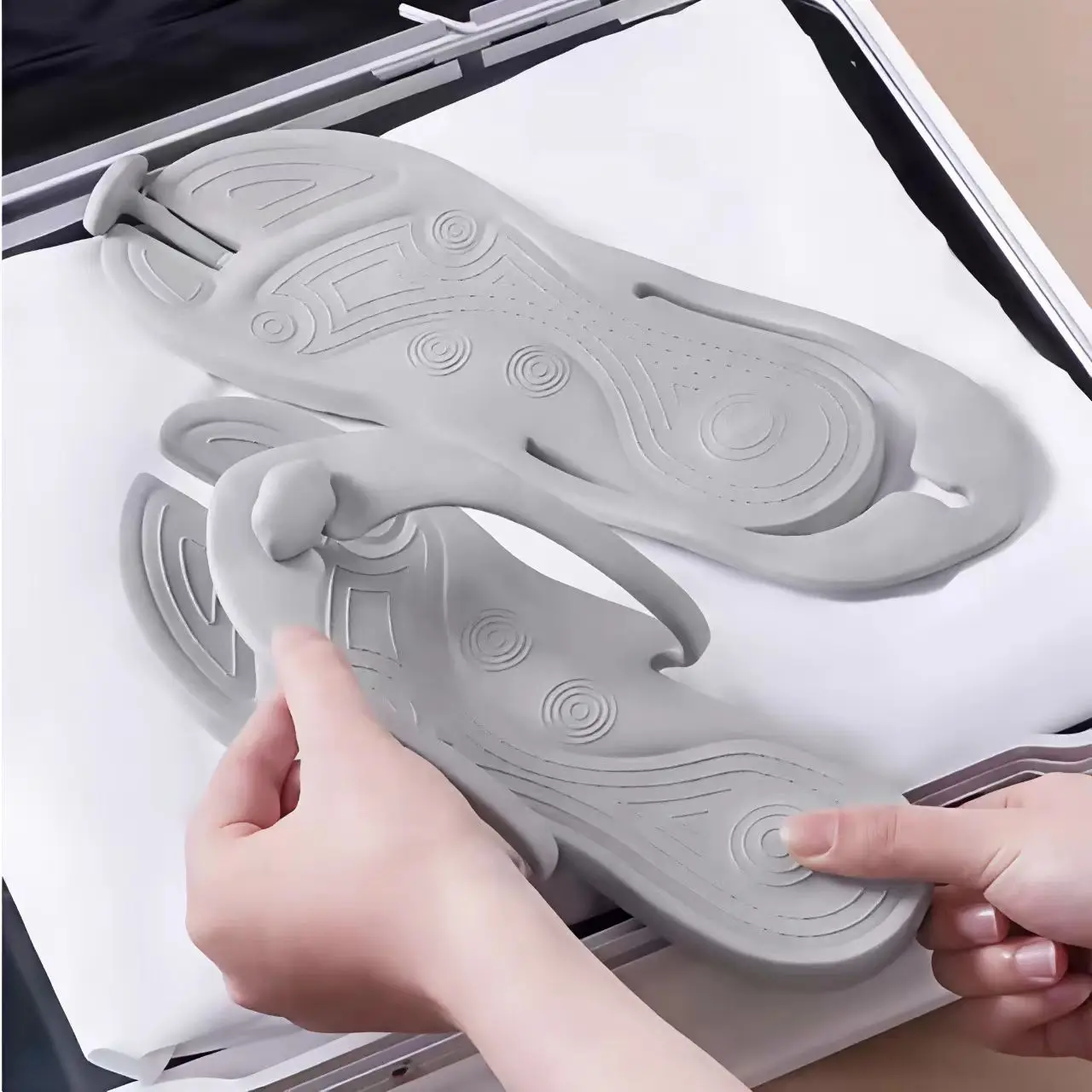 Foldable and Portable Solid Color Slippers Soft Comfortable and Non Slip EVA Slippers Suitable for Travel and Business Trips