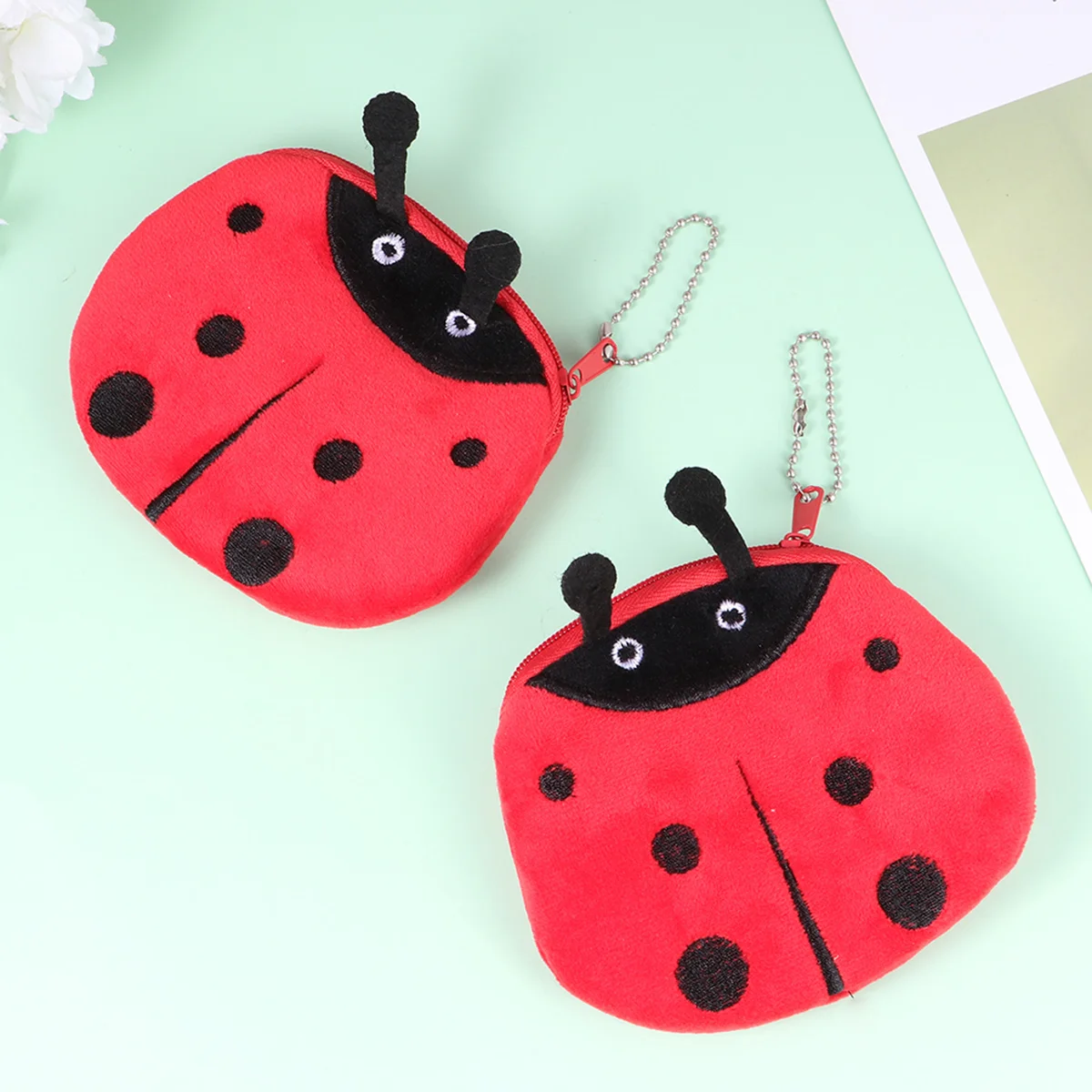 3pcs Ladybug Shape Purse Short Adorable Coin Bag Small Zippered Wallet Girls Plush Change Bag Portable Key Storage Bag