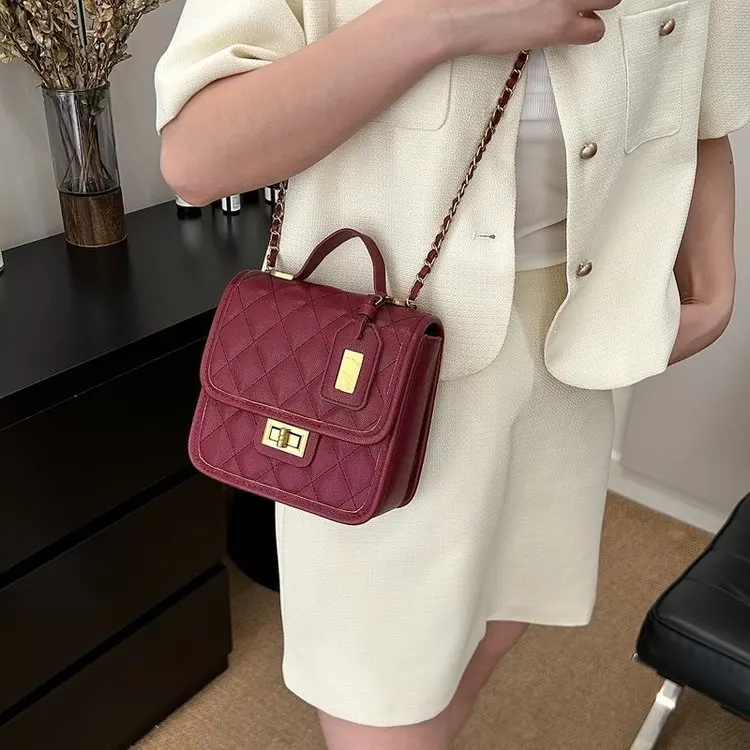 

2025 Лето 2309 Новая Икра Красная Икра Белая Икра Черная Овечья кожа Белая