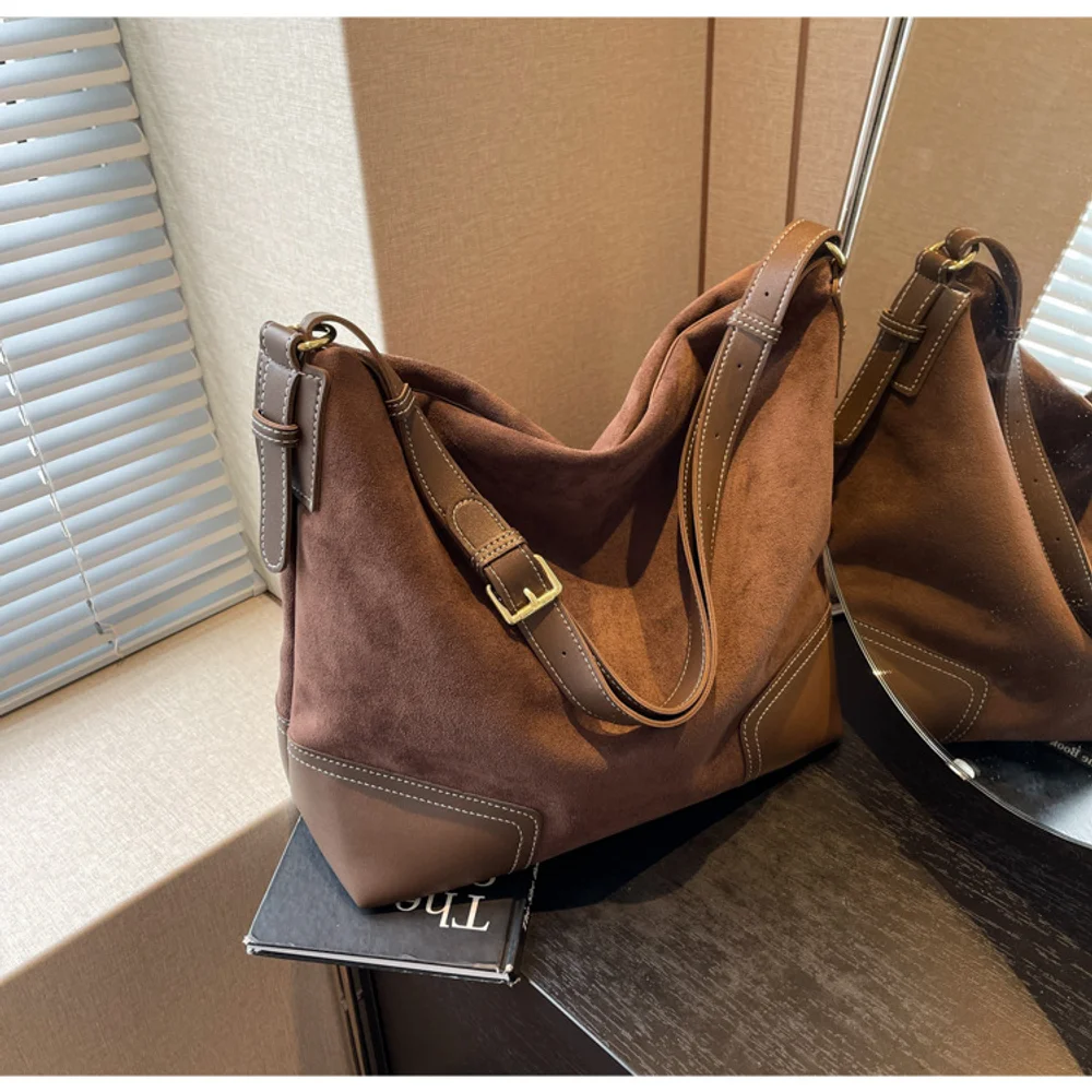 

2025 New Winter Women's Bag, Vintage Suede Tote Bag, Large Capacity Baguette Bag, Popular Single Shoulder Suede Crossbody Bag