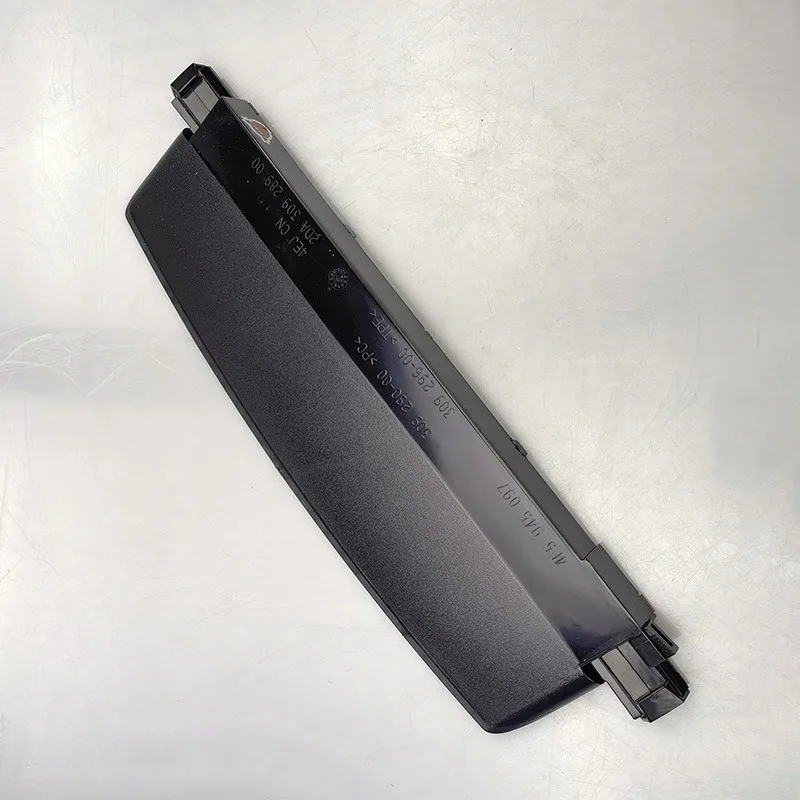 

4F5 945 097 Car High Mount Brake Light 4F5945097 for Audi A6L C6 2005 2006 2007 2008 2009 2010 2011 Brand New