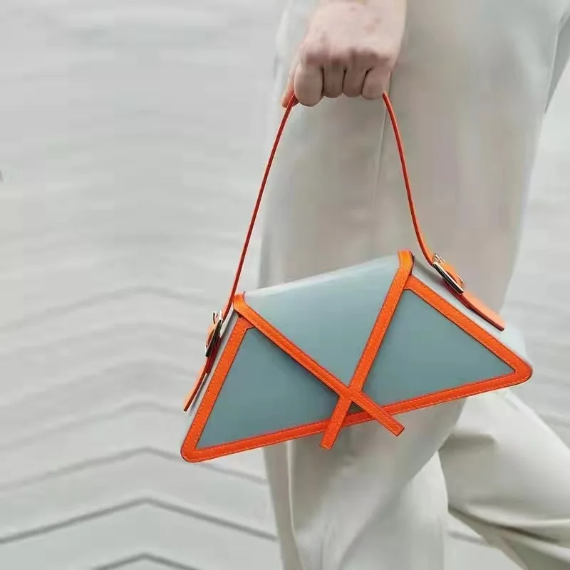 

2023 Autumn and Winter New Fashion Personalized Trapezoidal Contrast Color Bag Shoulder Handbag Underarm Bag Luxury bag sss