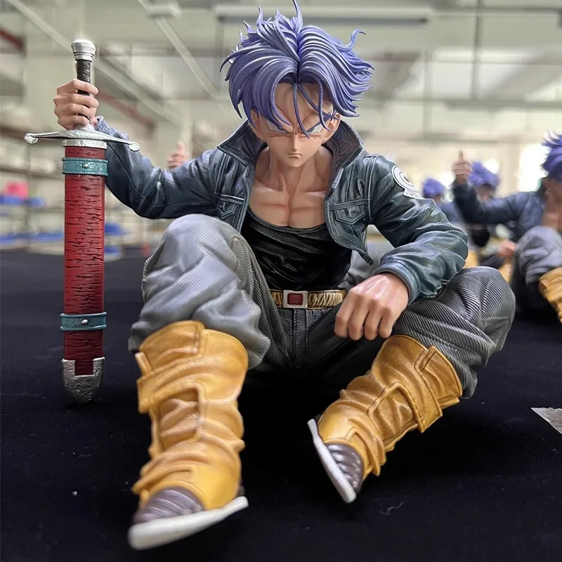 ドラゴンボールの未来トランクスモデルは、彼の決意した表情を完璧に再現し、完全にサイヤ人戦士のオーラを体現しています。