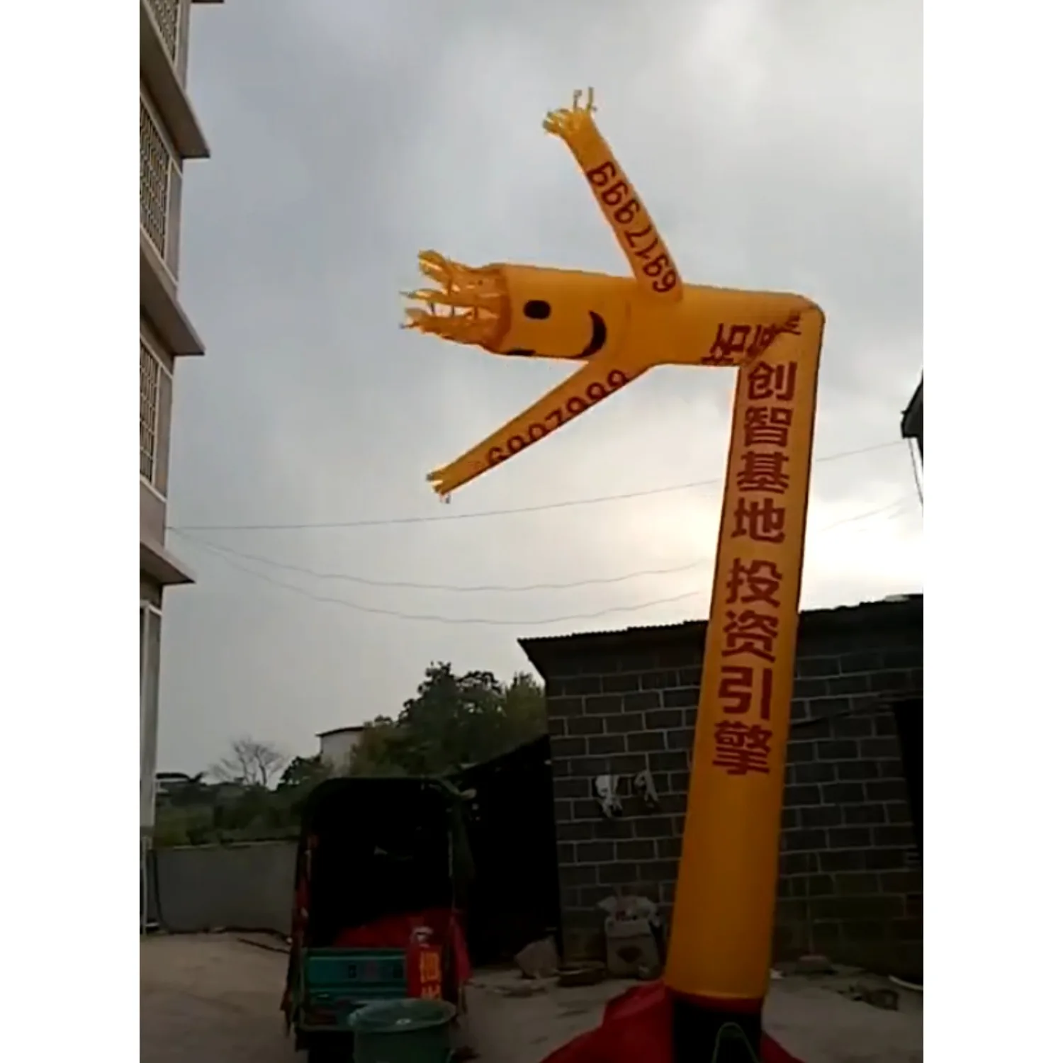 muneco-inflable-publicitario-de-3-6-metros-sky-dancer-ondulante-amarillo-sin-soplador