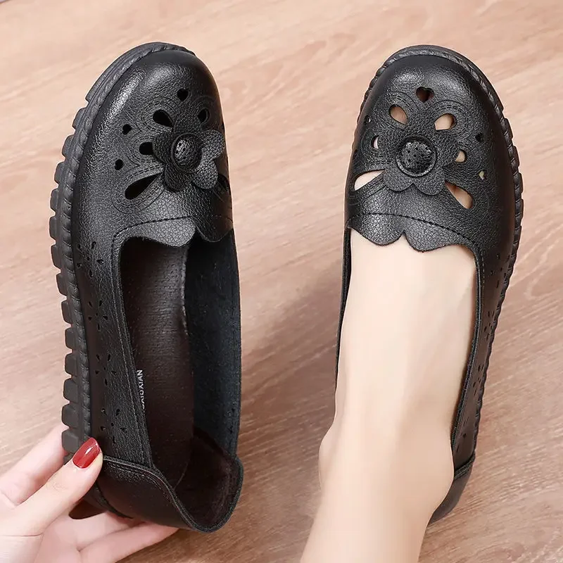 Hollow-out Leather Women Loafers Fashion Summer Women's Flats Breathable Soft Sole Ballet Shoes Slip on Flower Moccasins Shoes