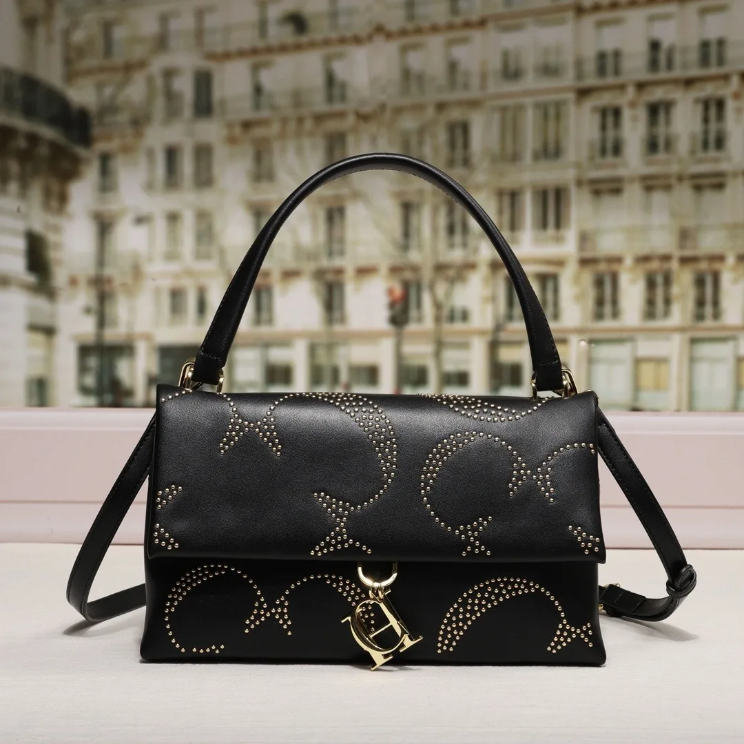 

Elegant Retro Leather Bag for Women, Monogram Shoulder Tote, Chic Top-Handle Purse, High-Quality Designer Handbag