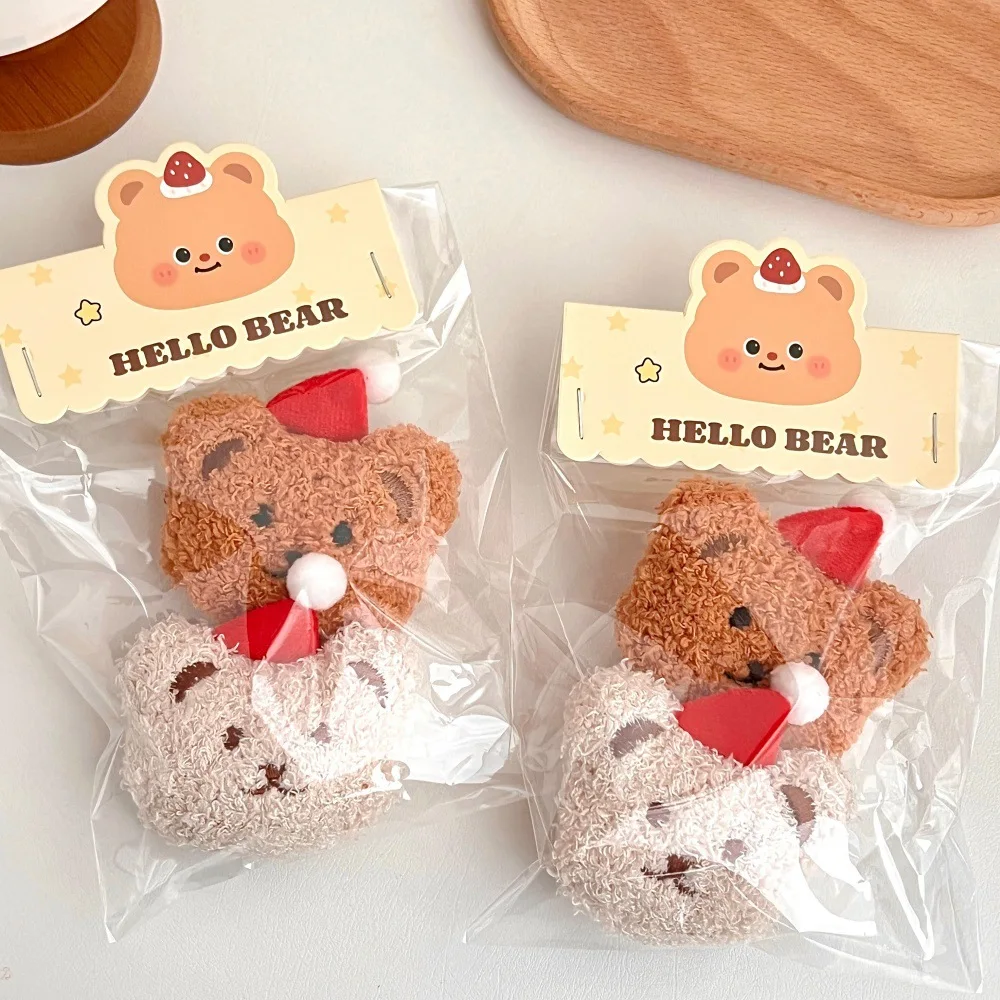 2 قطعة قبعة عيد الميلاد الجديدة لطيف دمية دب قلادة بروش تنوعا ملحق صغير المفاتيح ظهره قلادة تزيين