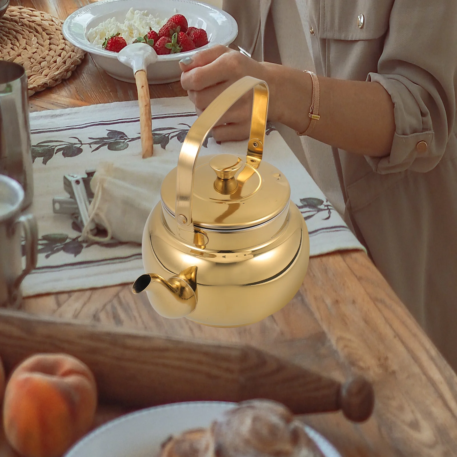 

1pcs Stainless Steel Tea Kettle 2.5L Vintage Water Boiling Kettle For Kitchen Induction Cooker Gas Stovetop Home Use