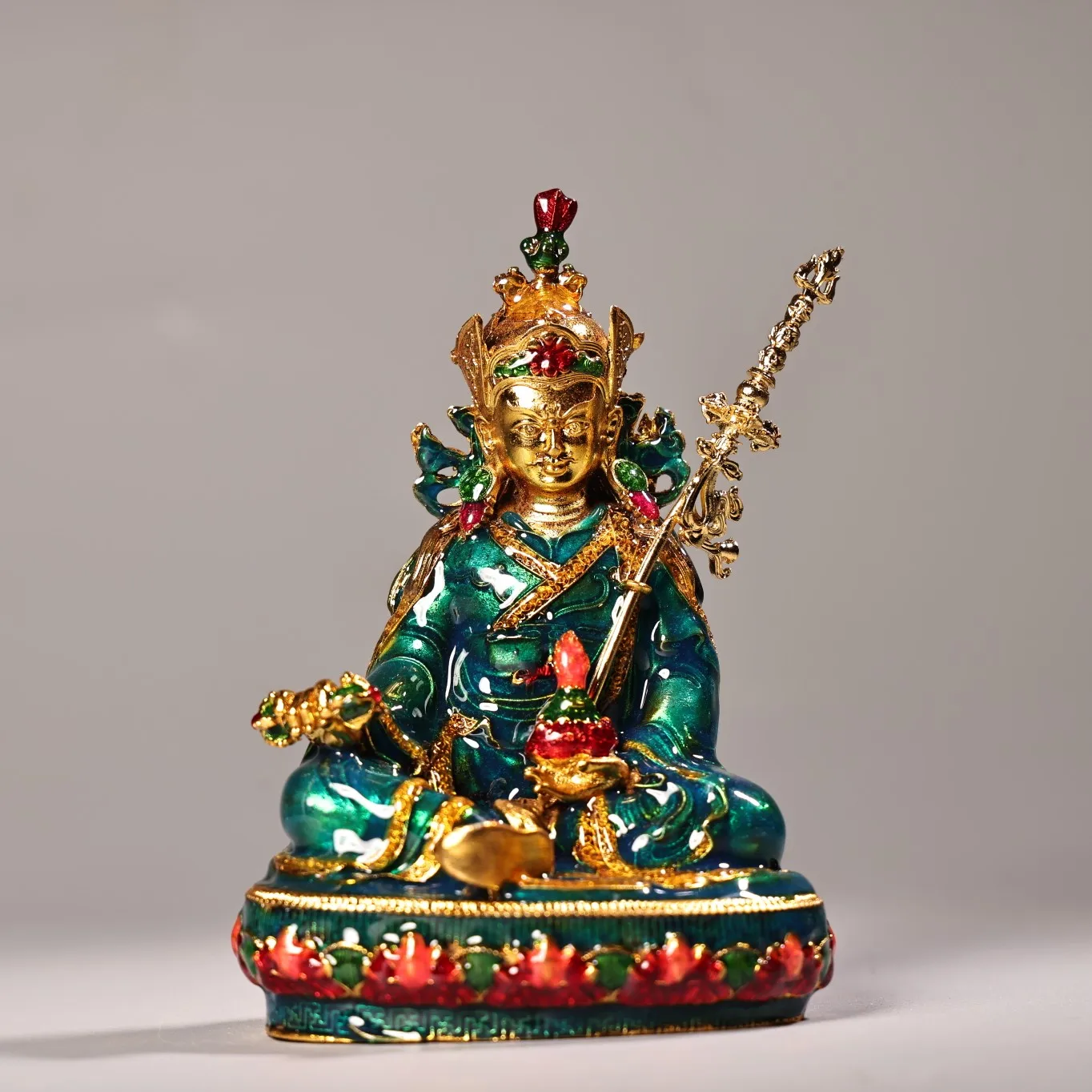 

4"Tibetan Temple Collection Old Bronze Cloisonn Enamel Gilded Padmasambhava Buddha Lotus Terrace Worship Hall Town house