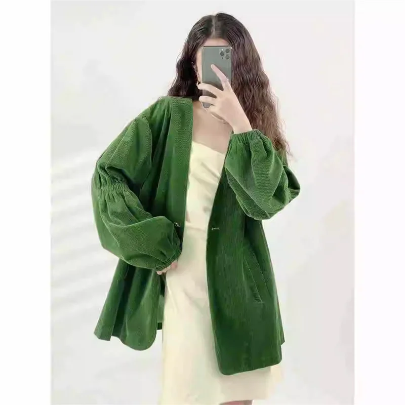 Green Retro Corduroy Short Jacket for Women in Autumn 2024 New Loose and Versatile High-end Suit Top Solid Color Commuting WLF