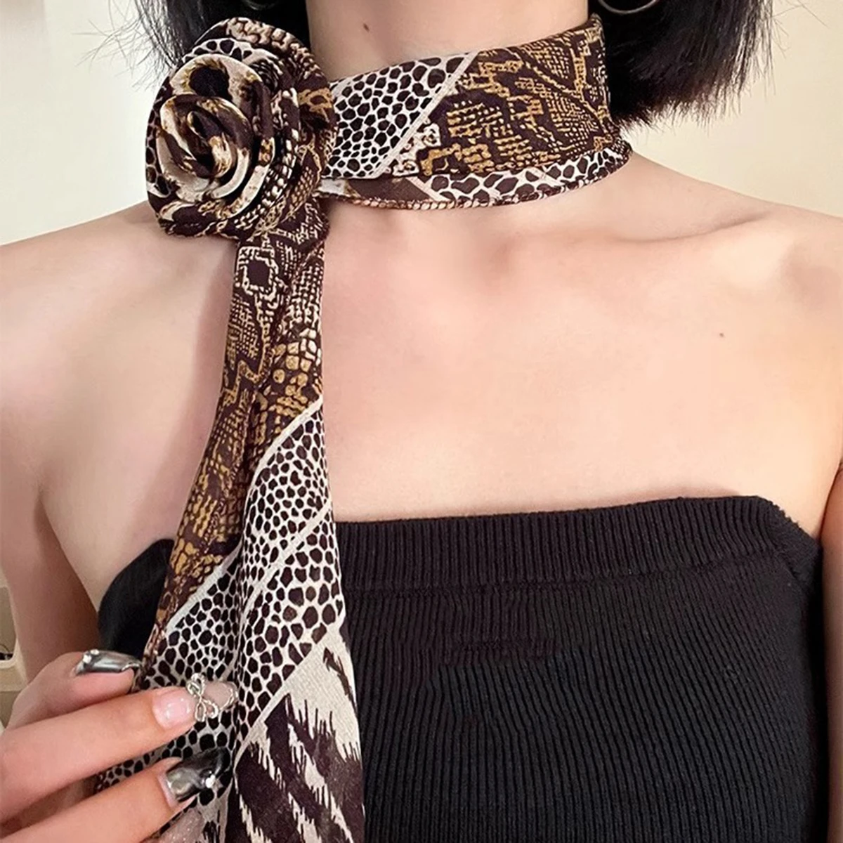 Retro Leopard Print Flower-Shaped Silk Scarf, A Hot Girl Style Neck Accessory, Y2K Long Tie Neck Trend