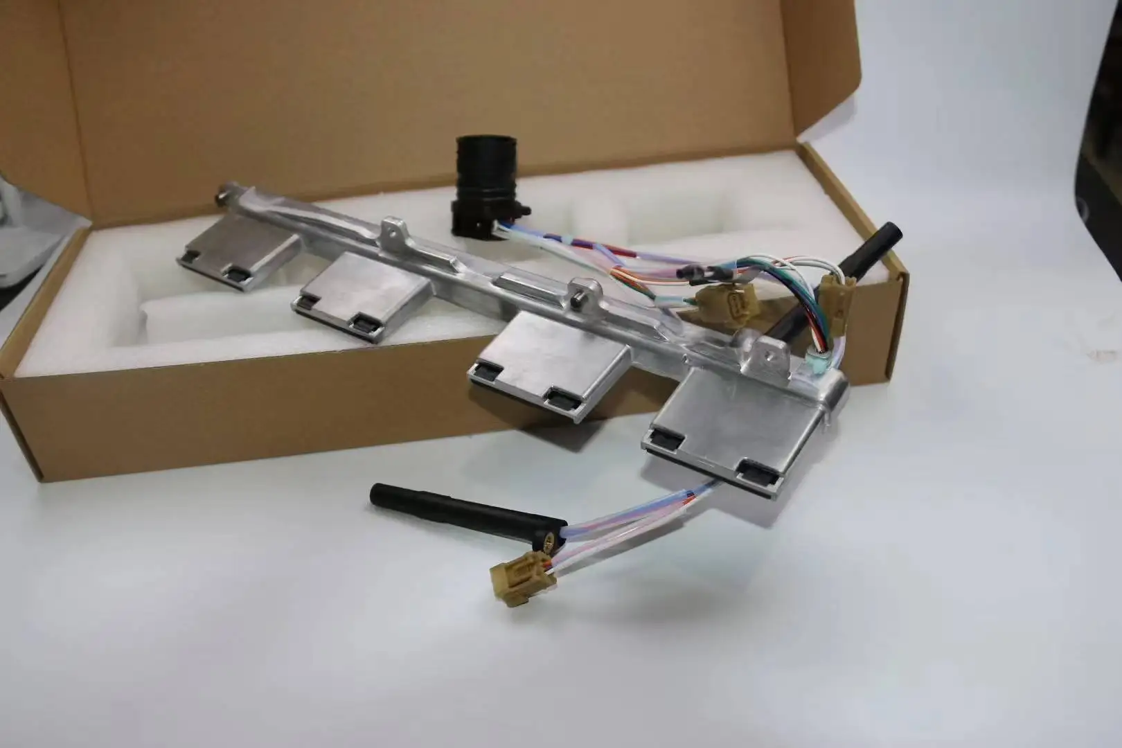 Sensor Saklar Transmisi Otomotif PDK 97031708530 97031708500 Baru Cocok untuk Porsche Panamera