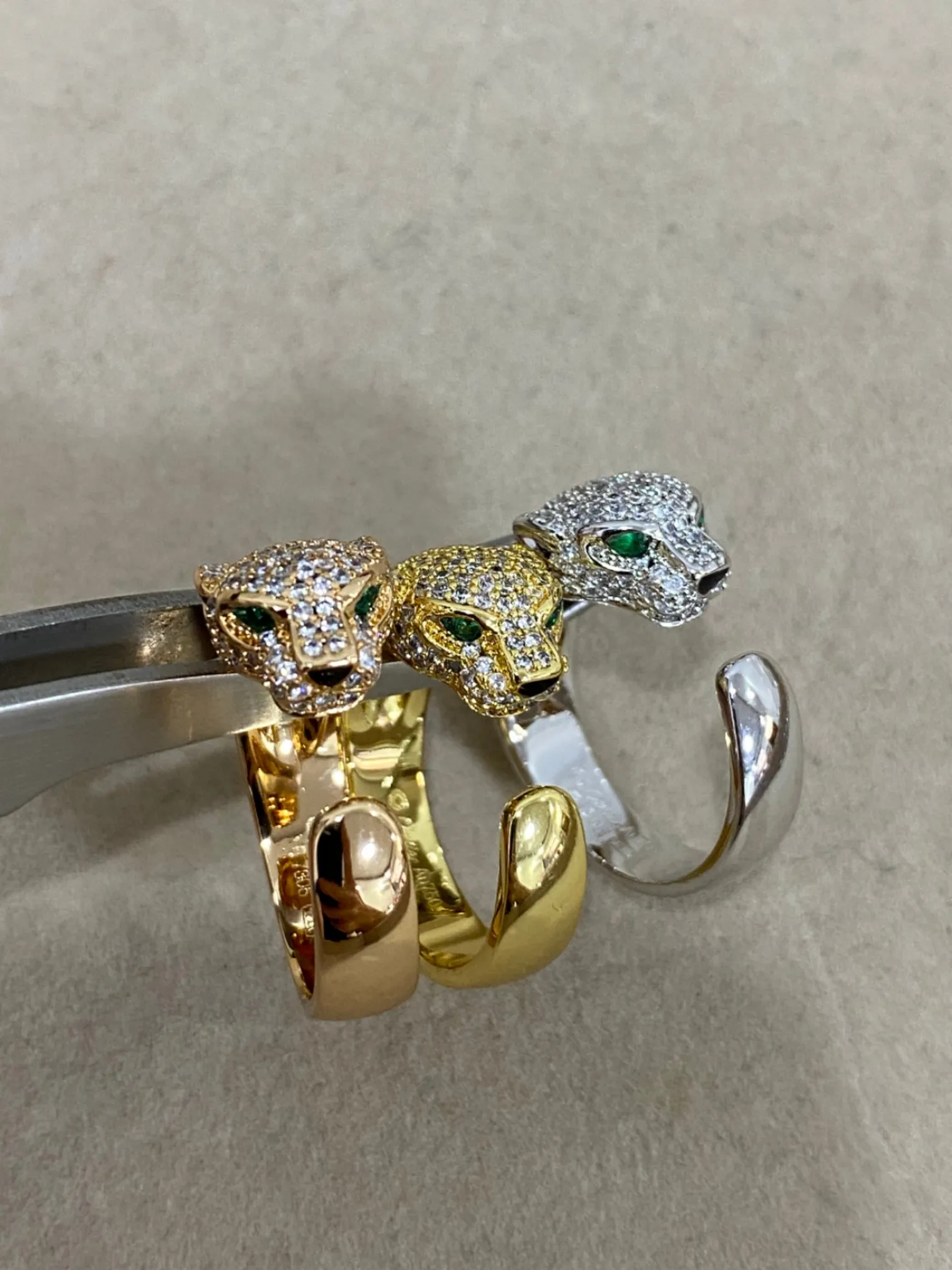 

Celebrity Style: 2025 S925 Silver Open Panther Ring - Stackable with Other Rings