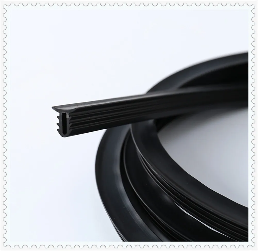 Universal Accessori… - image