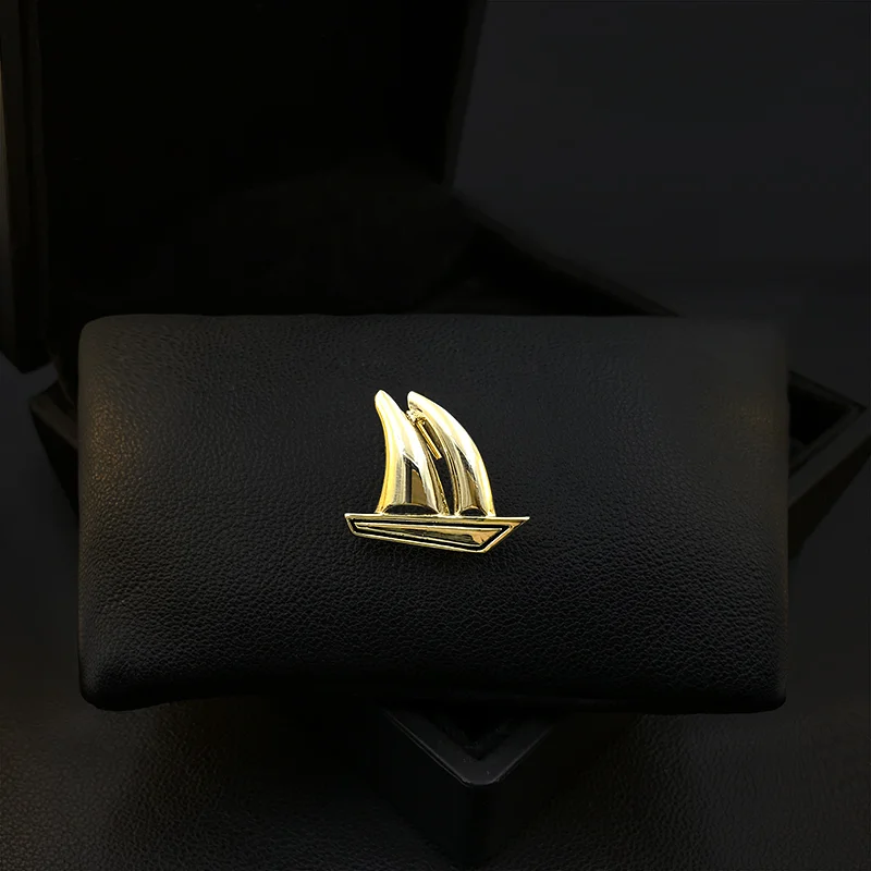 

Fashion Sailing Boat Inspirational Brooch Ornament Suit Lapel Pins Men's Clothes Badge Accessories Collar Buckle Jewelry Gifts