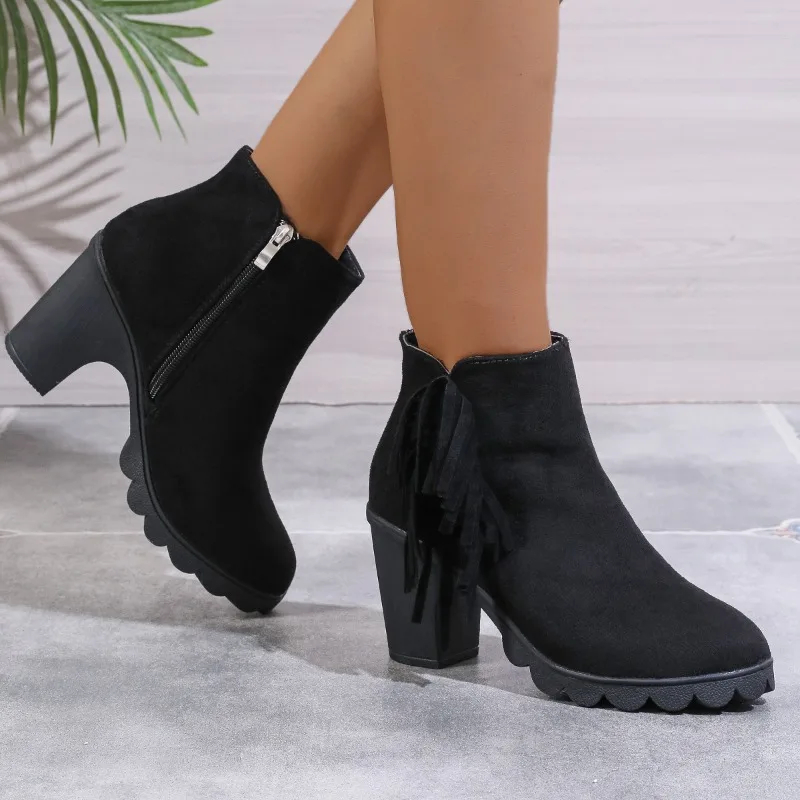 

2025 New Women's Boots Spring and Autumn Fashion Boots Light and Comfortable Side Zipper Boots Casual Tassel Trim Heels